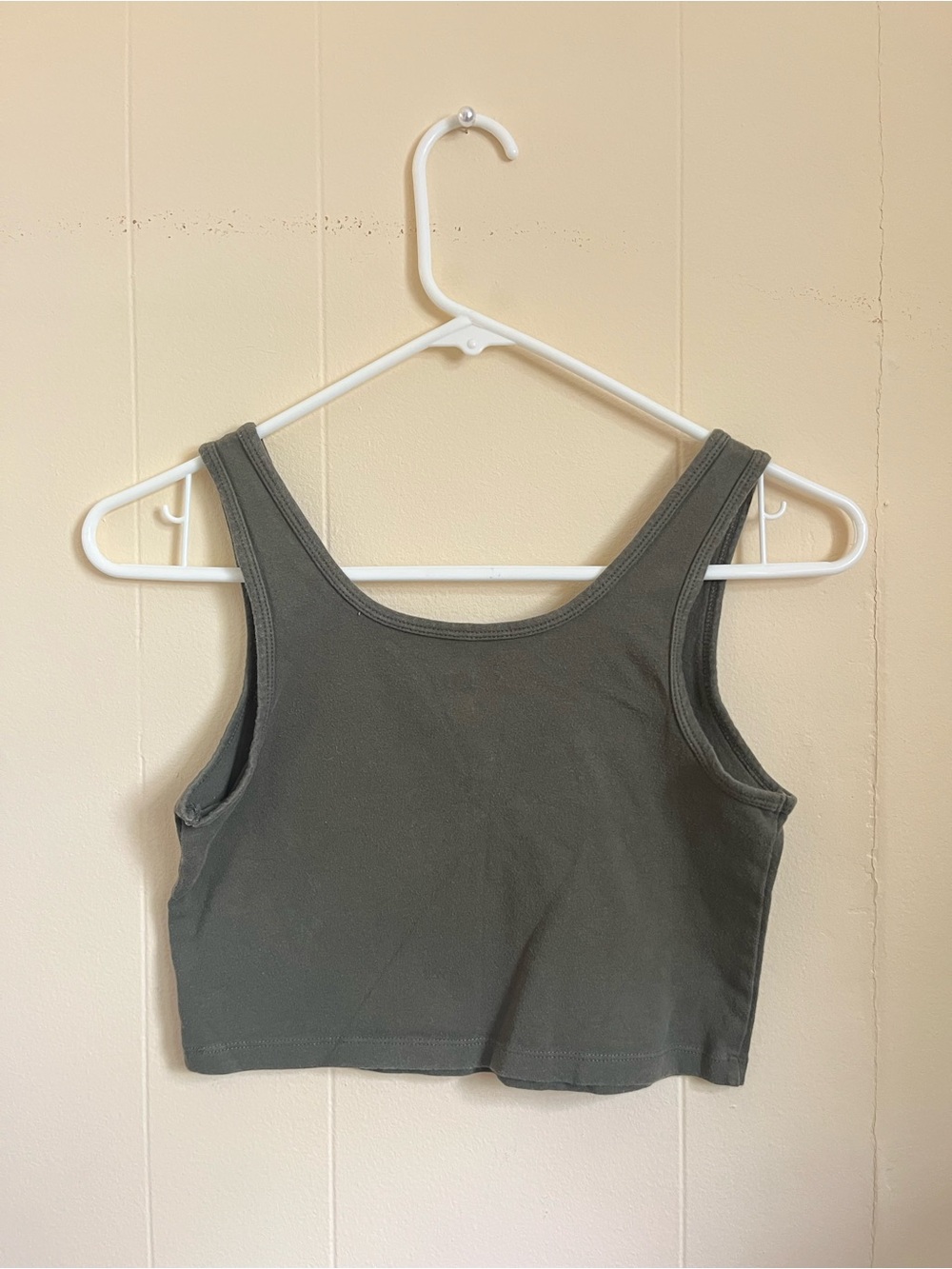 Wild Fable Army Green Notch Neck Cropped Tank - Picture 2 of 7